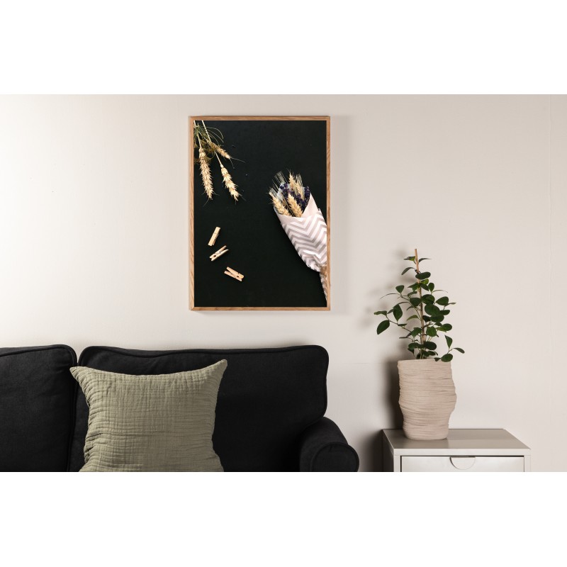 Blomster på bord Plakat  - Beige og Sort billede